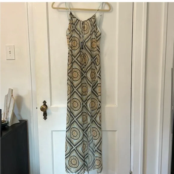 Jagger & stone / princess Polly the Paris maxi dress - Picture 6 of 6